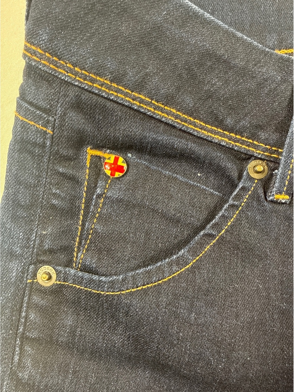 Women’s Low Rise Hudson Jeans Size 28 - Picture 4 of 9